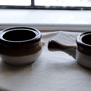 2 clay pots for soups & sauces / sauce dishes